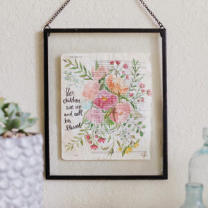 Floating Frame with Chain